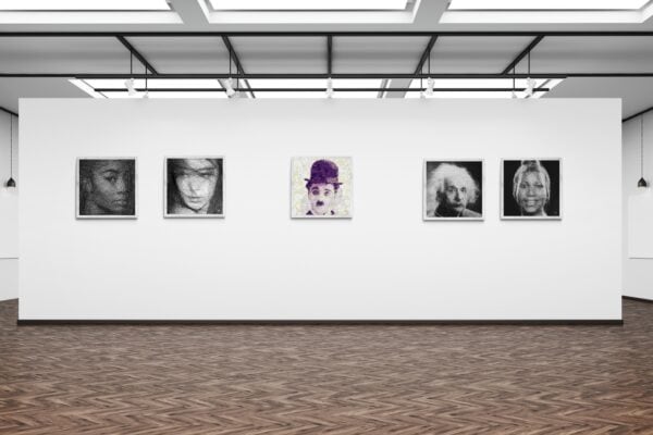 Woman Out of Line 1 - immagine 3